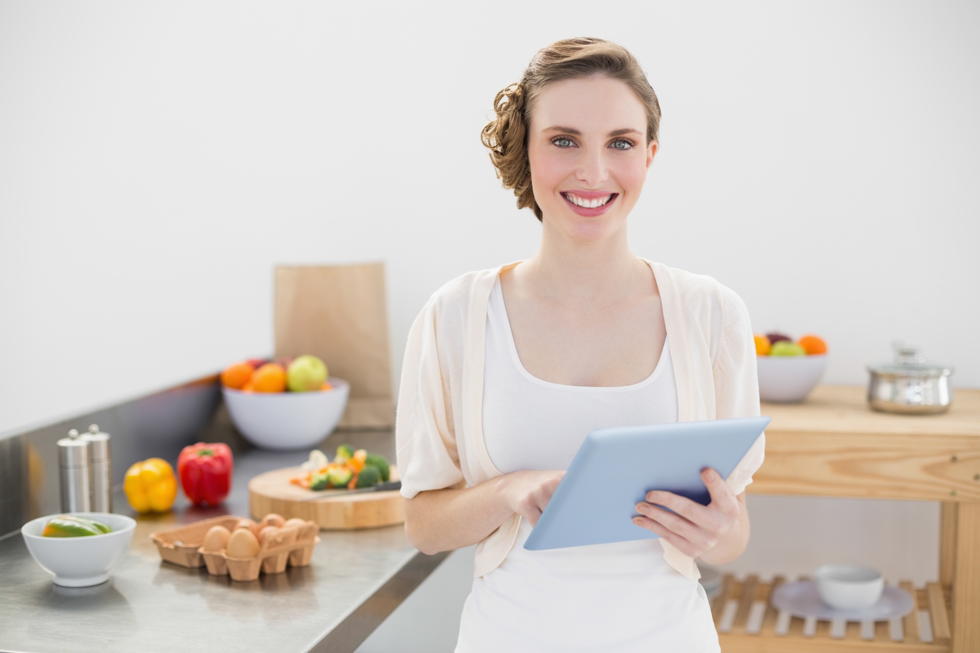 Consulente che spiega un menu via video